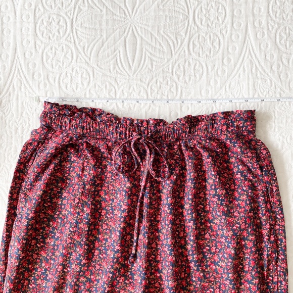 American Eagle Floral Flowy Drawstring Pants - Picture 9 of 10
